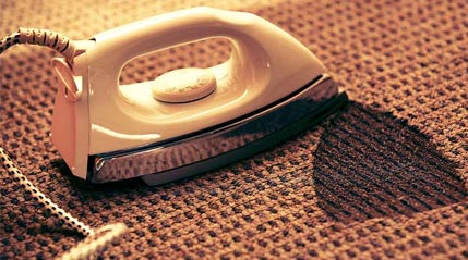 برطرف کردن لکه سوختگی اتو